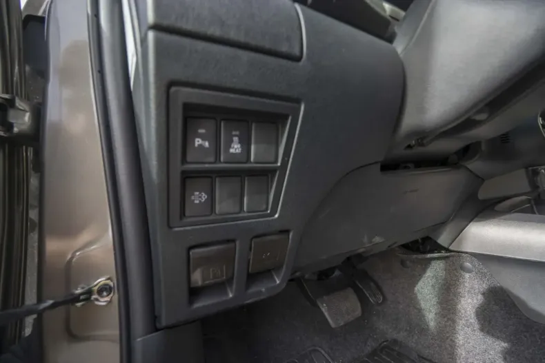 Toyota Hilux din 2024 cu 9.850 km - oferta TOY154141 - foto 12