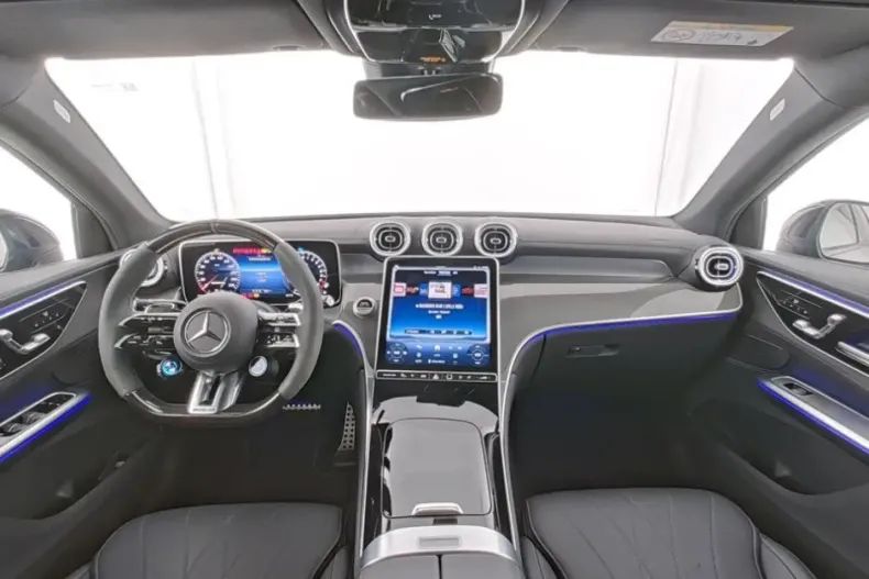 Mercedes-Benz GLC 63 AMG din 2024 cu 17.490 km - oferta MER154144 - foto 2