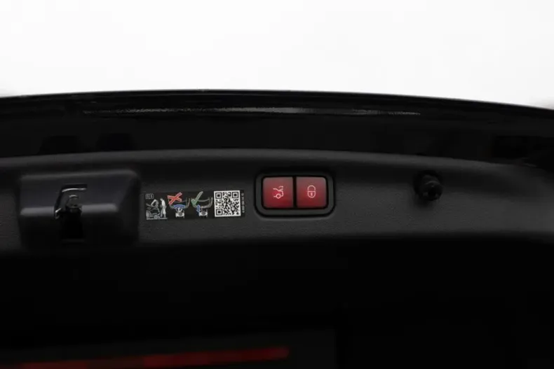 Mercedes-Benz C 43 AMG din 2024 cu 12.682 km - oferta MER154146 - foto 7