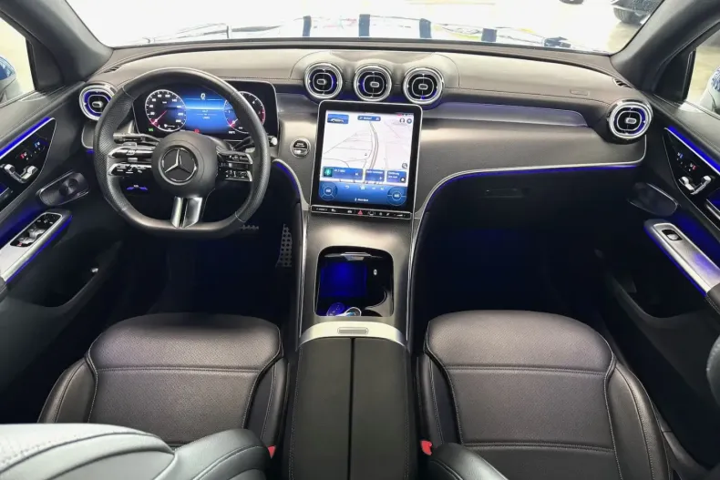 Mercedes-Benz GLC 450 din 2024 cu 13.800 km - oferta MER154149 - foto 11