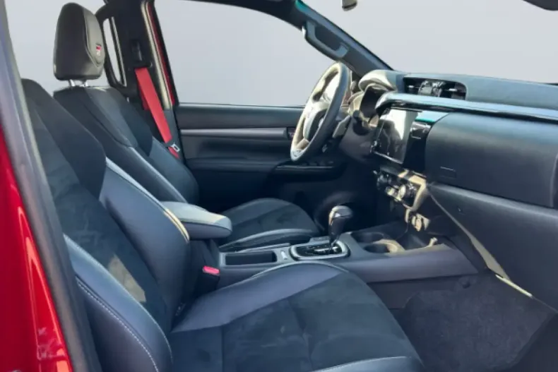 Toyota Hilux din 2025 cu 300 km - oferta TOY154157 - foto 2