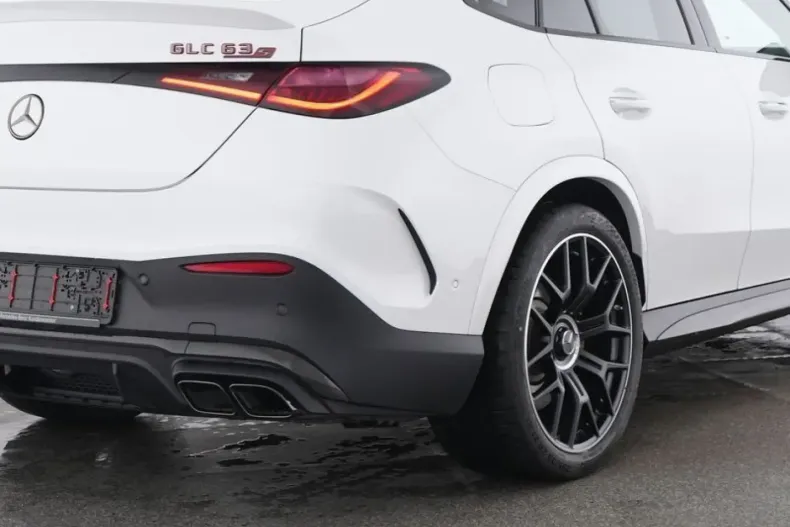 Mercedes-Benz GLC 63 AMG din 2024 cu 11.438 km - oferta MER154170 - foto 4