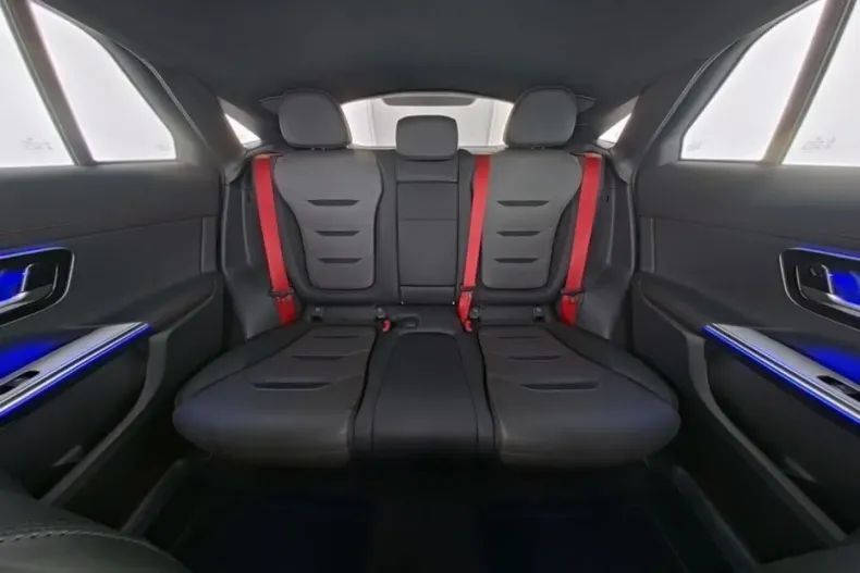 Mercedes-Benz GLC 63 AMG din 2024 cu 11.438 km - oferta MER154170 - foto 9