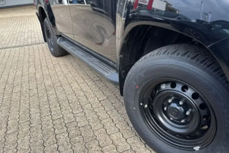 Toyota Hilux din 2025 cu 50 km - oferta TOY154176 - foto 5