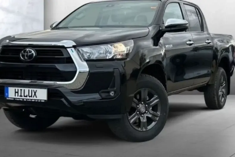 Toyota Hilux din 2025 cu 50 km - oferta TOY154178 - foto 1