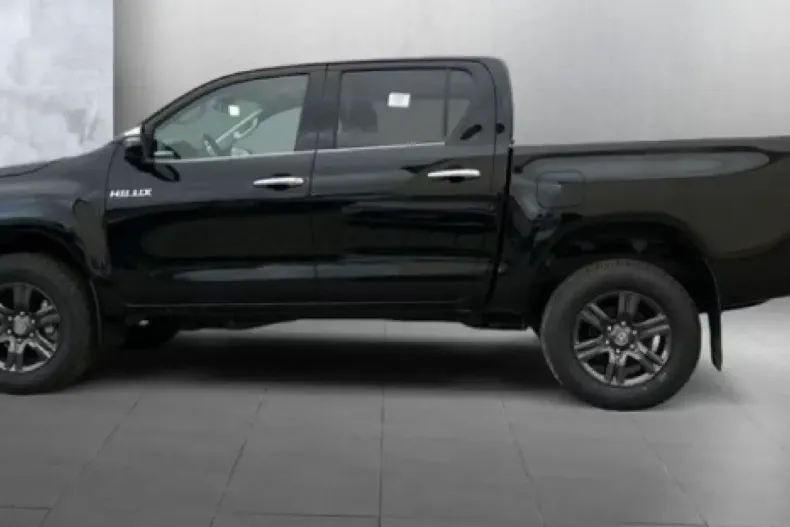 Toyota Hilux din 2025 cu 50 km - oferta TOY154178 - foto 3