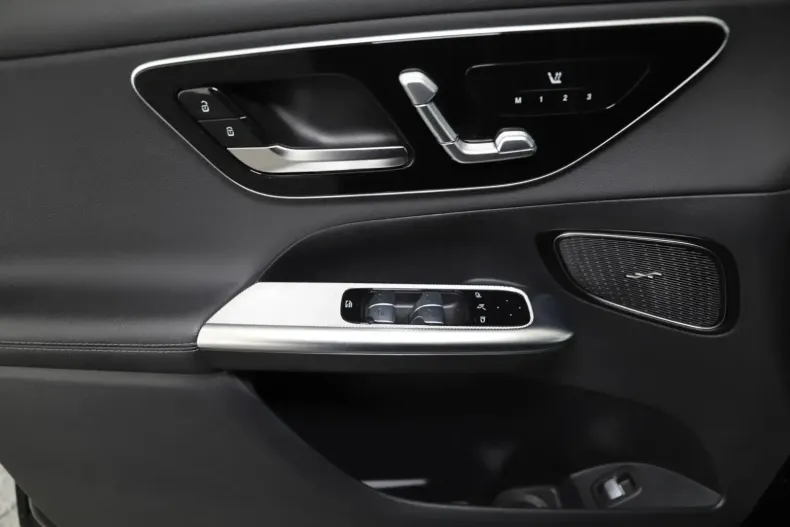 Mercedes-Benz GLC 200 din 2024 cu 60.000 km - oferta MER154180 - foto 5