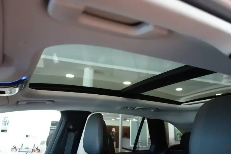 Mercedes-Benz GLC 300 din 2024 cu 29.987 km - oferta MER154203 - foto 14