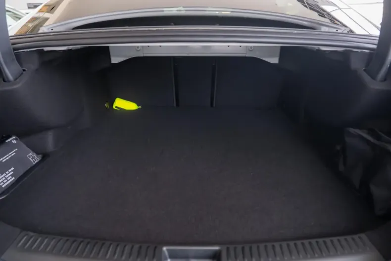 Mercedes-Benz E 300 din 2024 cu 25.000 km - oferta MER154210 - foto 8