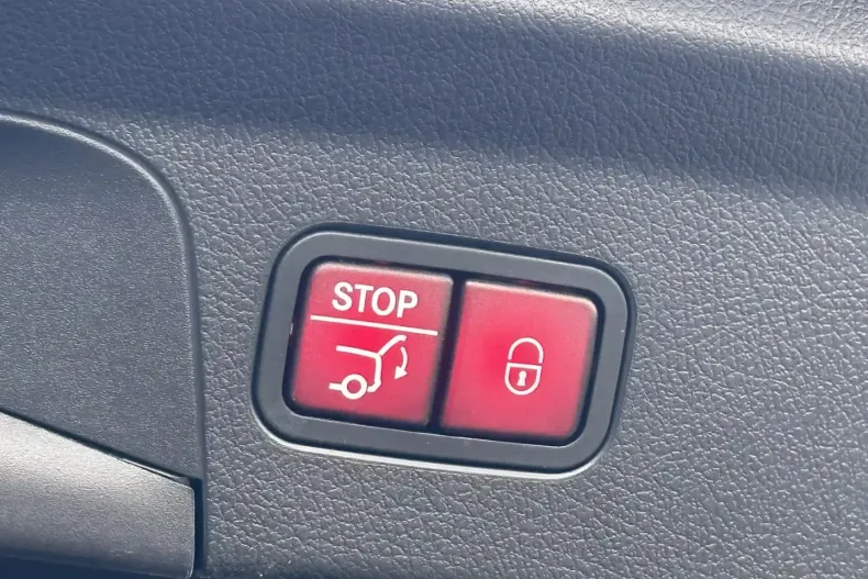 Mercedes-Benz GLE 400 din 2023 cu 21.220 km - oferta MER154215 - foto 24