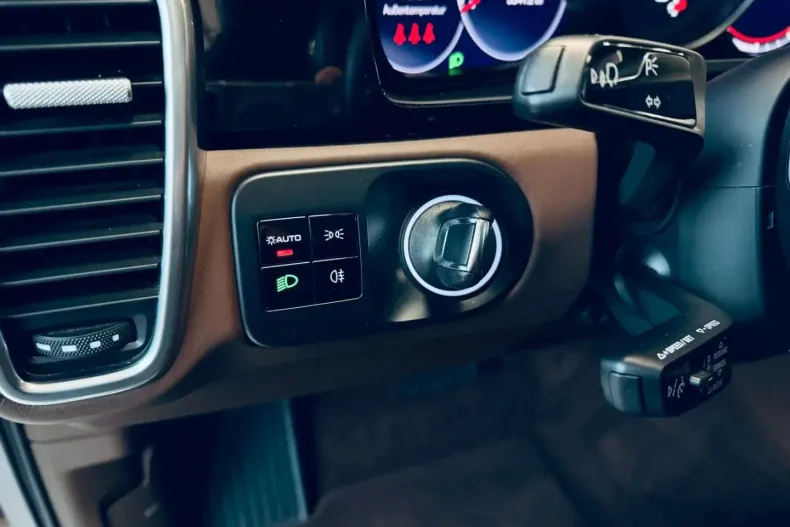 Porsche Cayenne din 2021 cu 93.000 km - oferta POR154219 - foto 14