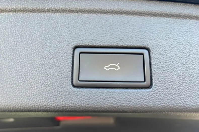 Volkswagen Touareg din 2021 cu 49.900 km - oferta VOL154227 - foto 17