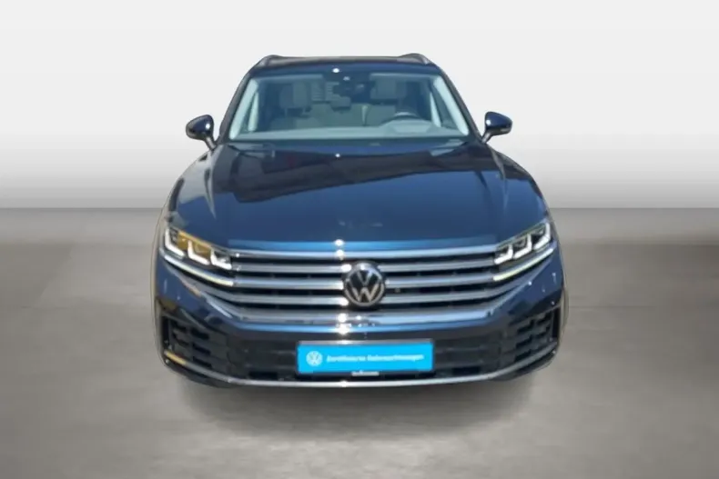 Volkswagen Touareg din 2023 cu 33.700 km - oferta VOL154228 - foto 1