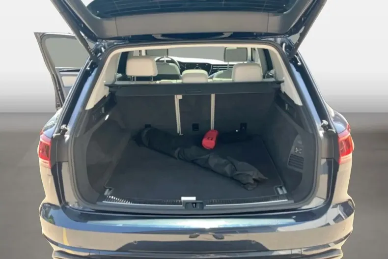 Volkswagen Touareg din 2023 cu 33.700 km - oferta VOL154228 - foto 11