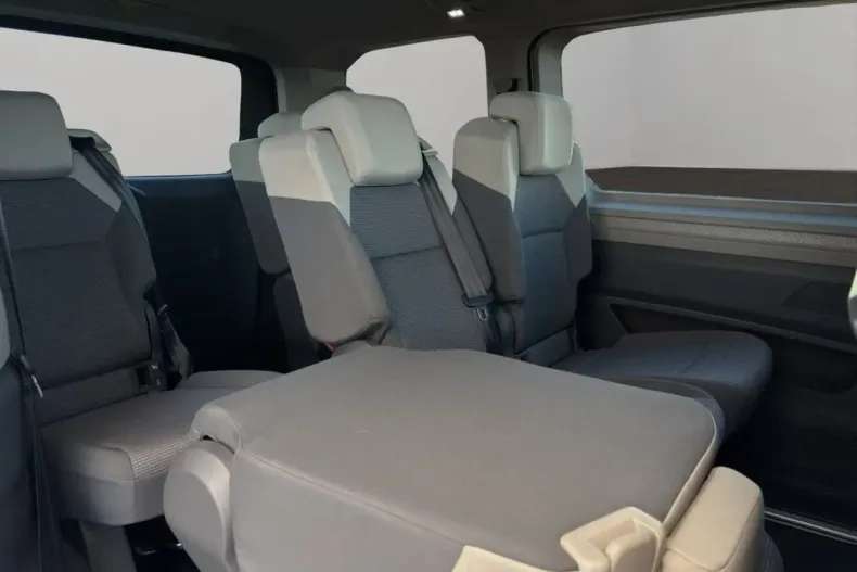 Volkswagen T7 Multivan din 2022 cu 71.111 km - oferta VOL154234 - foto 18