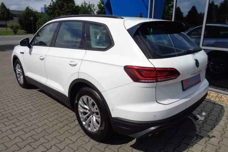 Volkswagen Touareg din 2021 cu 70.316 km - oferta VOL154236 - foto 3