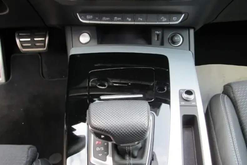 Audi Q5 din 2022 cu 59.990 km - oferta AUD154237 - foto 16