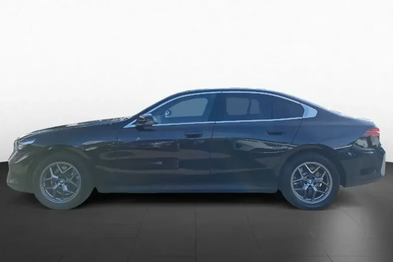 BMW 520 din 2024 cu 8.663 km - oferta BMW154238 - foto 2