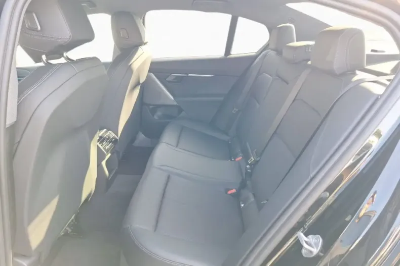 BMW 520 din 2024 cu 8.663 km - oferta BMW154238 - foto 8