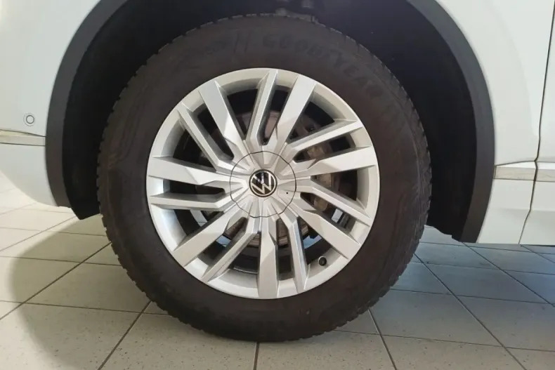 Volkswagen Touareg din 2021 cu 59.404 km - oferta VOL154240 - foto 3
