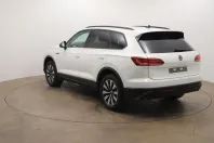 Volkswagen Touareg din 2021 cu 23.295 km - oferta VOL154241 - foto 2