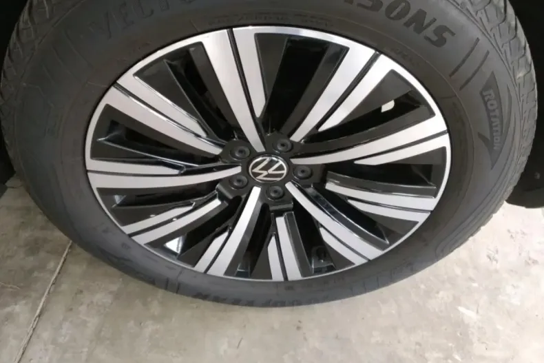 Volkswagen Touareg din 2021 cu 23.295 km - oferta VOL154241 - foto 9