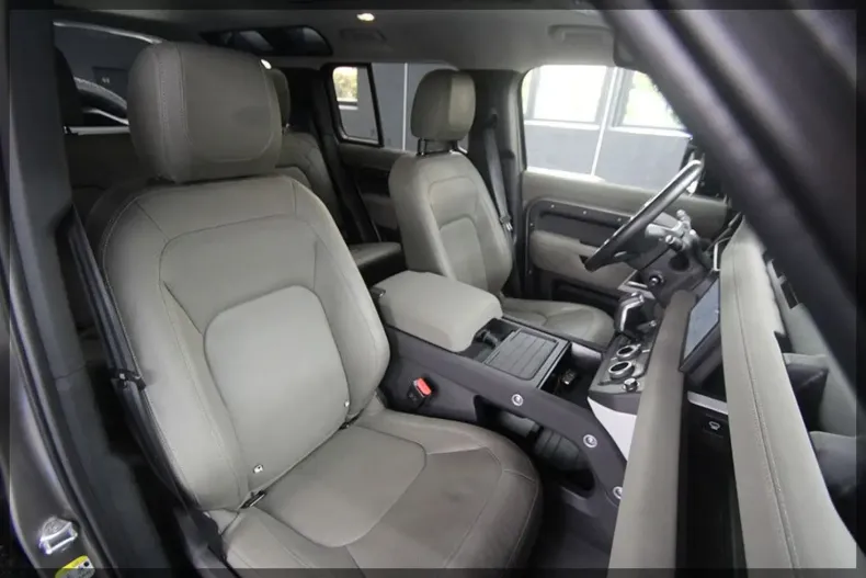 Land Rover Defender din 2022 cu 45.000 km - oferta LAN154242 - foto 13