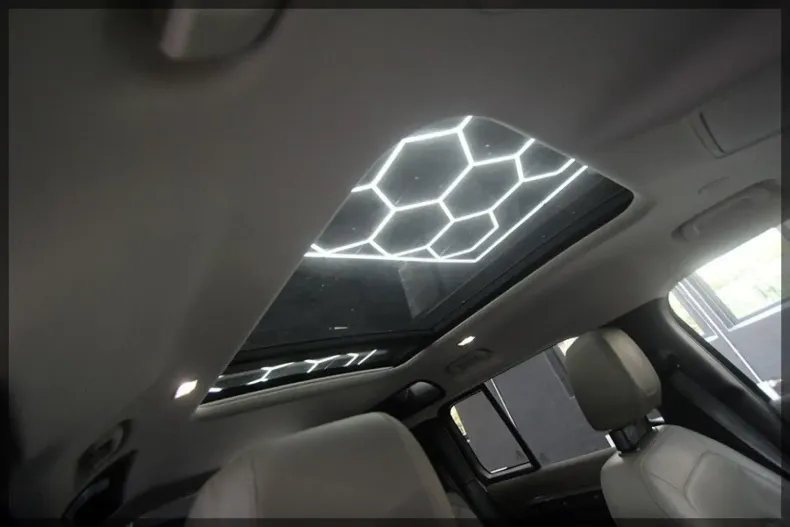 Land Rover Defender din 2022 cu 45.000 km - oferta LAN154242 - foto 15