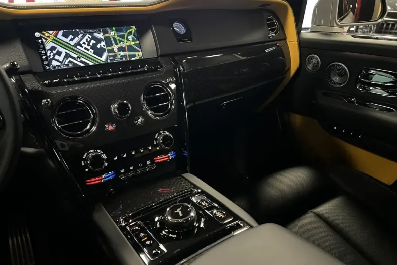 Rolls-Royce Cullinan din 2024 cu 42.500 km - oferta ROL154258 - foto 22