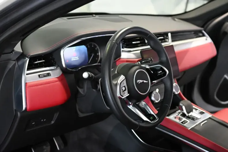 Jaguar F-Pace din 2024 cu 7.691 km - oferta JAG154281 - foto 8