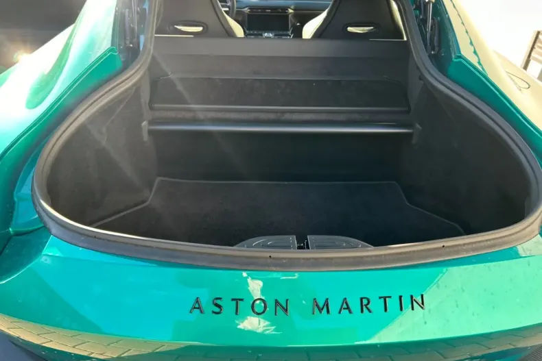 Aston Martin V8 Vantage din 2024 cu 1.820 km - oferta AST154284 - foto 19