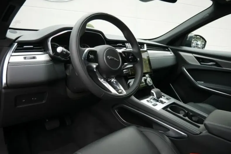 Jaguar F-Pace din 2023 cu 45.000 km - oferta JAG154288 - foto 7