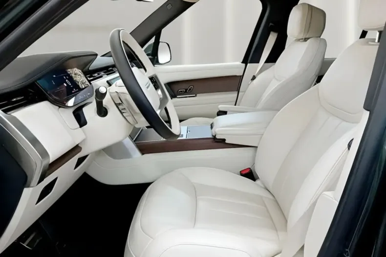 Land Rover Range Rover din 2024 cu 20.000 km - oferta LAN154291 - foto 10