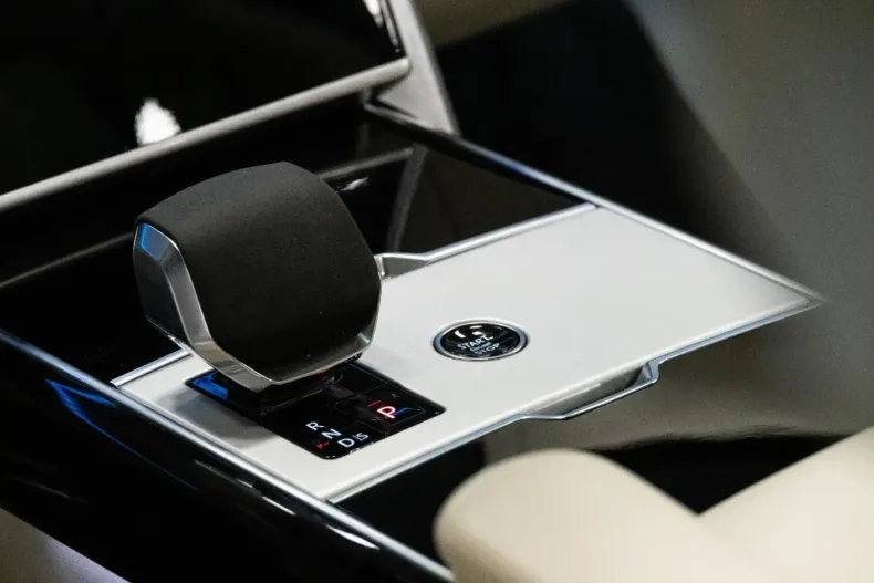 Land Rover Range Rover din 2024 cu 13.500 km - oferta LAN154293 - foto 16