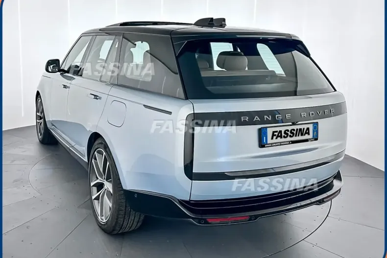 Land Rover Range Rover din 2024 cu 71.478 km - oferta LAN154309 - foto 4