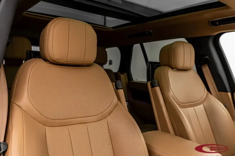 Land Rover Range Rover din 2023 cu 50.000 km - oferta LAN154312 - foto 8