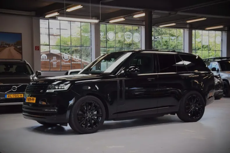 Land Rover Range Rover din 2023 cu 66.459 km - oferta LAN154314 - foto 10