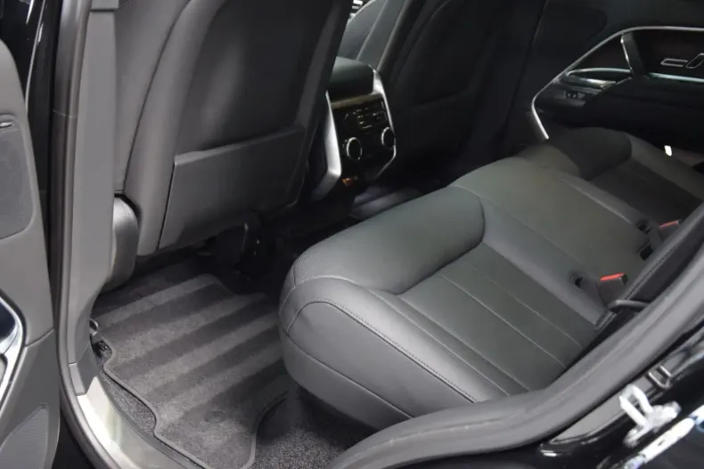 Land Rover Range Rover din 2023 cu 66.459 km - oferta LAN154314 - foto 16