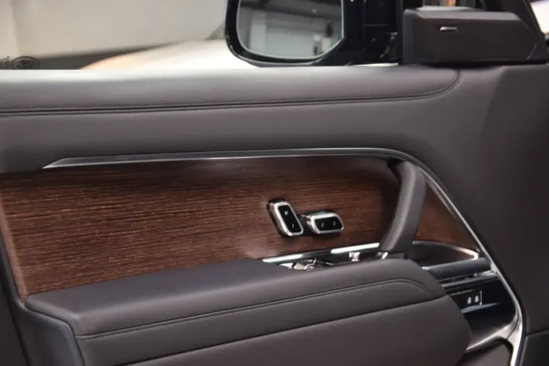 Land Rover Range Rover din 2023 cu 66.459 km - oferta LAN154314 - foto 24