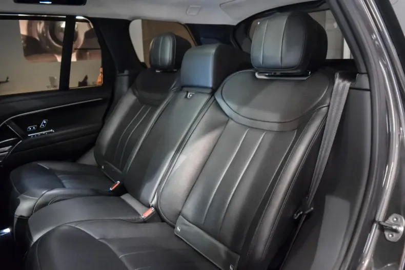 Land Rover Range Rover din 2023 cu 44.900 km - oferta LAN154316 - foto 11