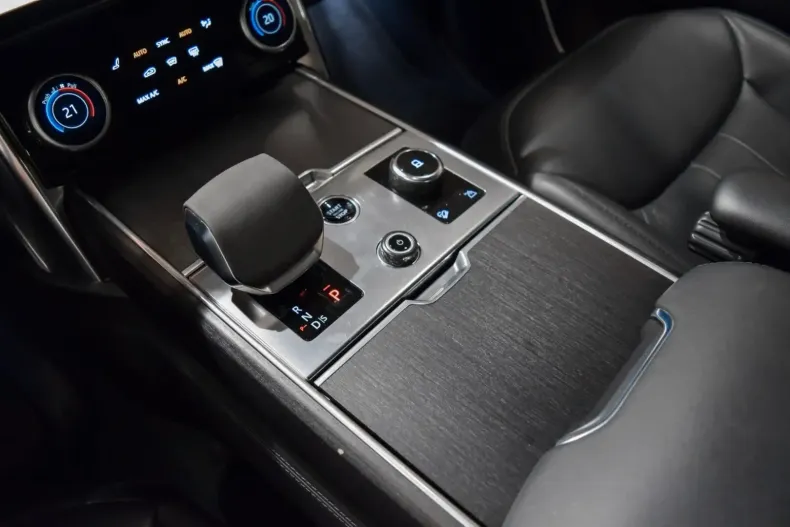 Land Rover Range Rover din 2023 cu 44.900 km - oferta LAN154316 - foto 14