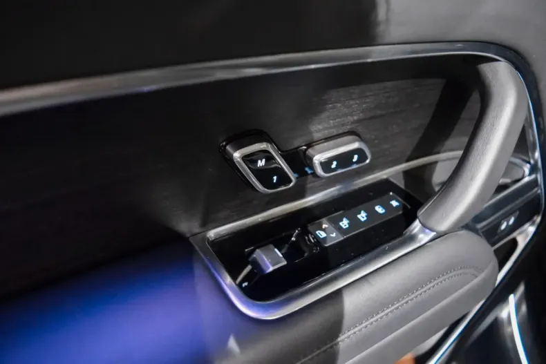 Land Rover Range Rover din 2023 cu 44.900 km - oferta LAN154316 - foto 22