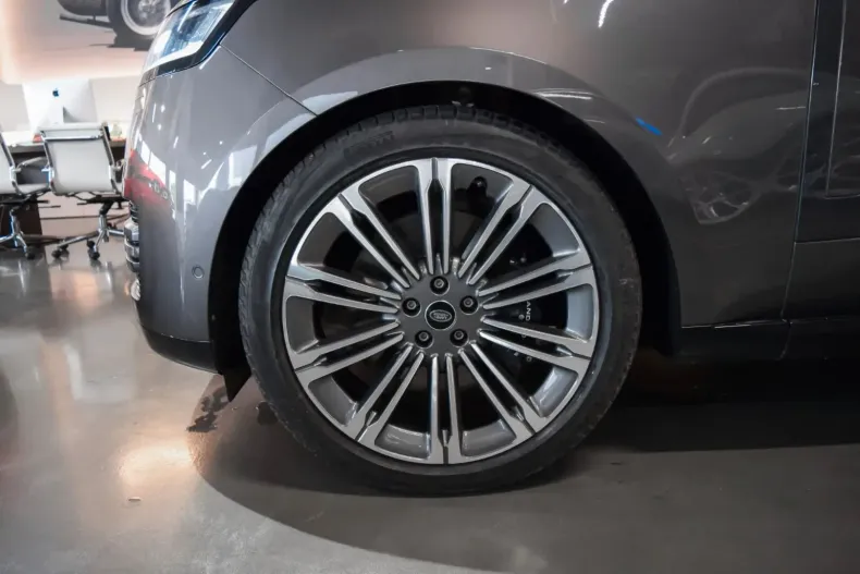 Land Rover Range Rover din 2023 cu 44.900 km - oferta LAN154316 - foto 25