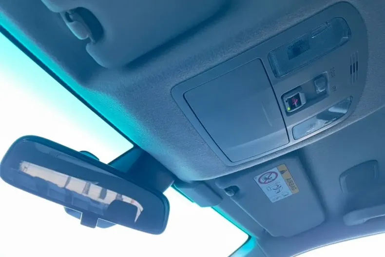 Toyota Hilux din 2024 cu 9.600 km - oferta TOY154326 - foto 9