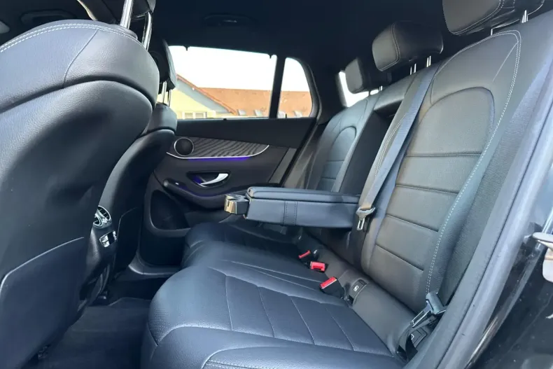 Mercedes-Benz EQC din 2022 cu 39.382 km - oferta MER154328 - foto 7