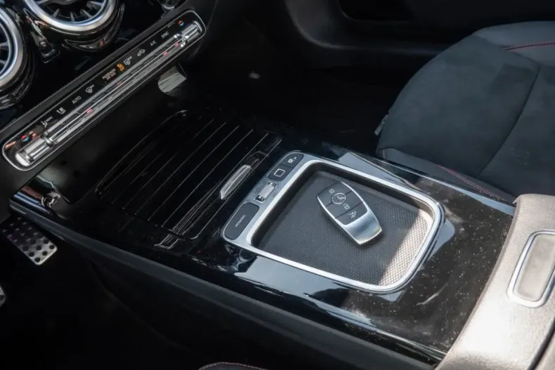 Mercedes-Benz CLA 180 din 2025 cu 13.500 km - oferta MER154329 - foto 11