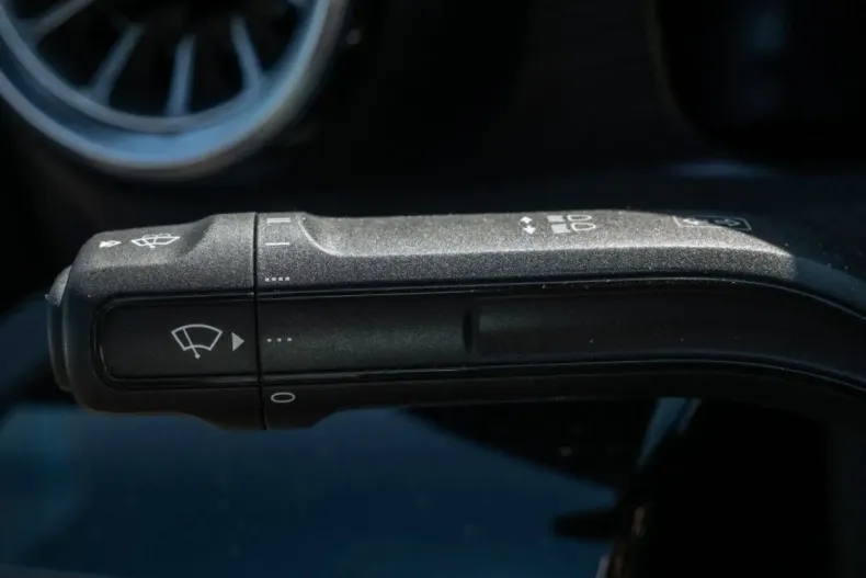 Mercedes-Benz CLA 180 din 2025 cu 13.500 km - oferta MER154329 - foto 14