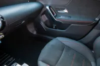 Mercedes-Benz CLA 200 din 2025 cu 16.900 km - oferta MER154330 - foto 12