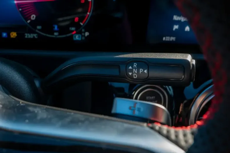 Mercedes-Benz CLA 200 din 2025 cu 16.900 km - oferta MER154330 - foto 17