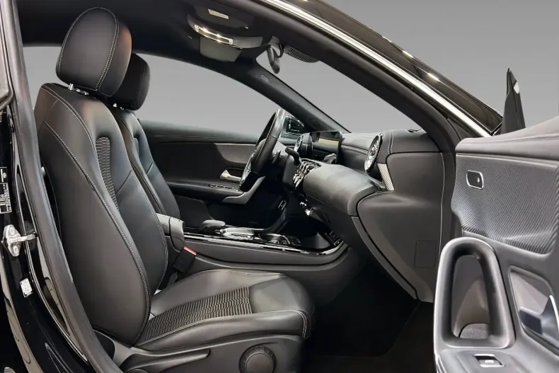 Mercedes-Benz CLA 250 din 2021 cu 63.610 km - oferta MER154337 - foto 12